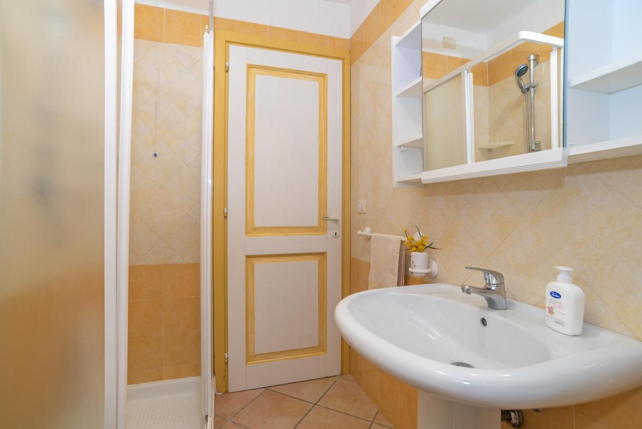 Sole Mare Villa Olbia Bagian luar foto